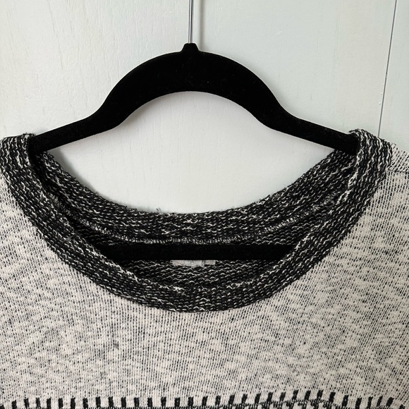 Ecote Sweater - Picture 2 of 3